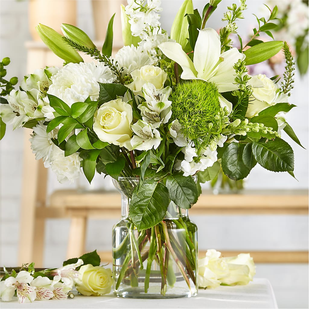 Classic Ivory – A Florist Original – Morningside Blooms Llc, Kansas City MO
